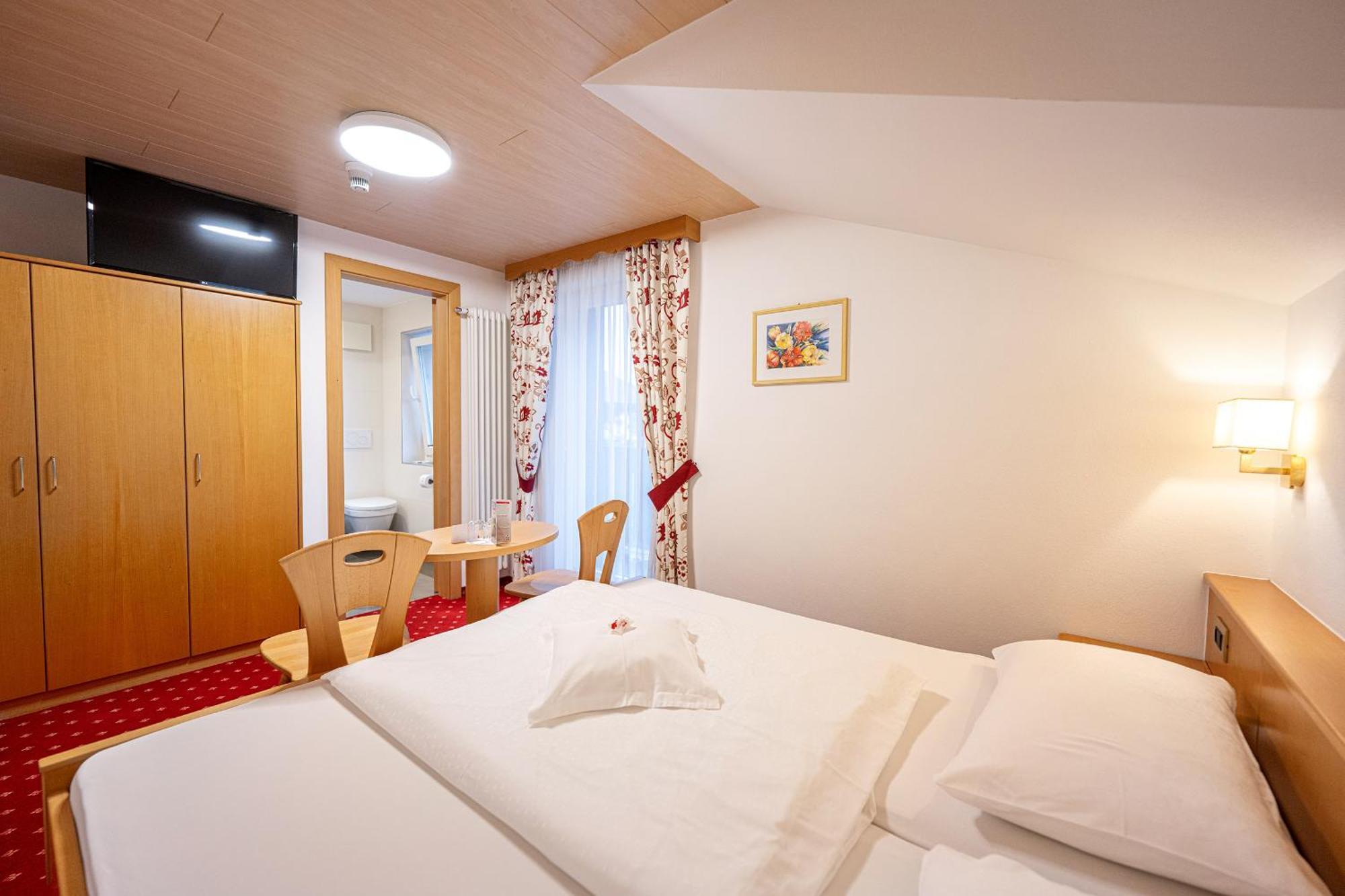 Large Single Room